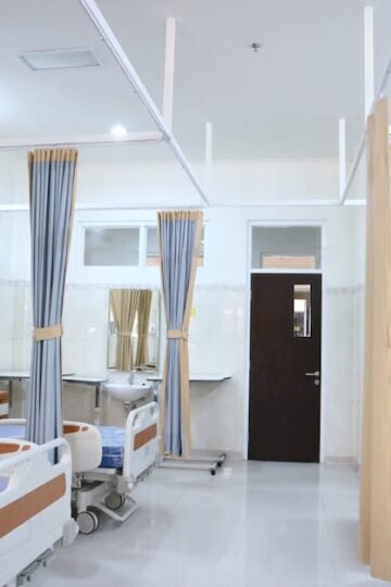 La délicate réponse sanitaire à l’essor de la consommation de protoxyde d’azote chez les jeunes : « Cette substance a des effets complexes, variés »