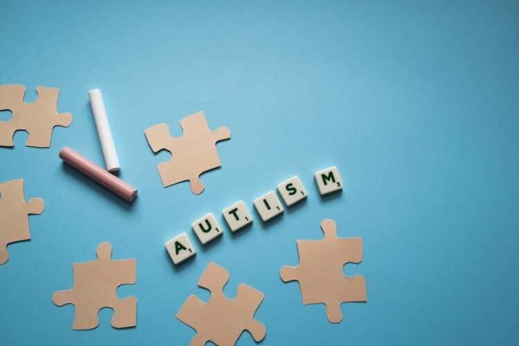 Autisme : une « scolarisation continue, sans interruption » préconisée par la Haute Autorité de santé