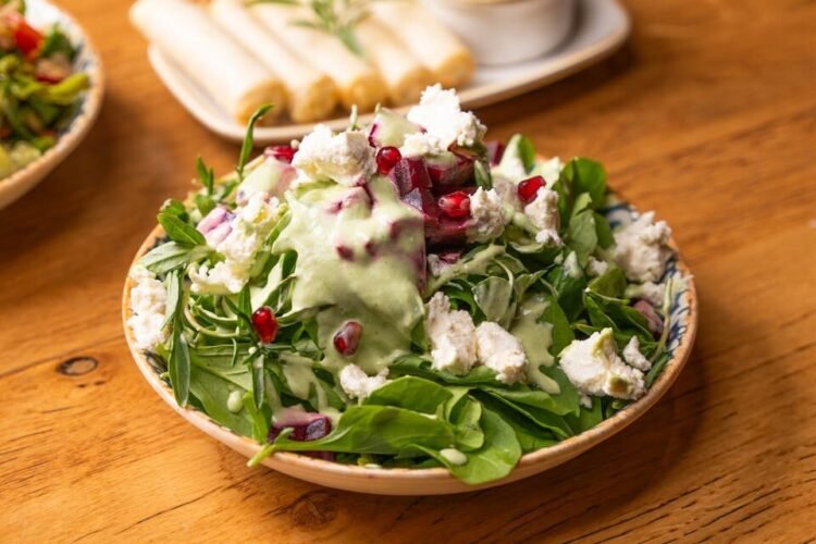 Feta Rôtie en Papillote, Roquette Poivrée