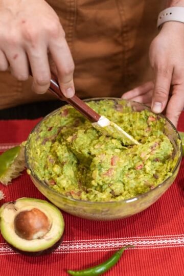 Cubes de Tofu Mariné aux Agrumes et Guacamole Frais