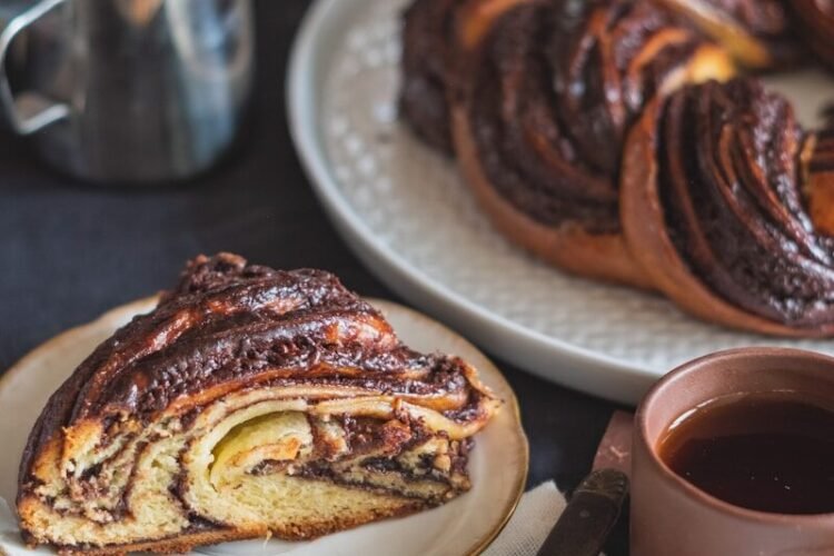 Brioche Caramélisée Chocolat au Lait, Chantilly Légère