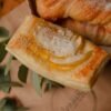 Poires Caramélisées Épicées et Croustillant Feuilleté