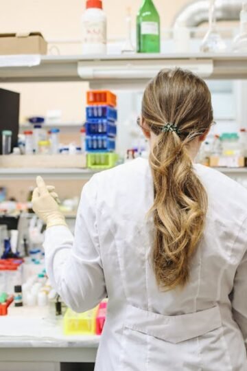 Aromathérapie, acupuncture et autres médecines alternatives à l’université : le gouvernement lance une mission de régulation des formations
