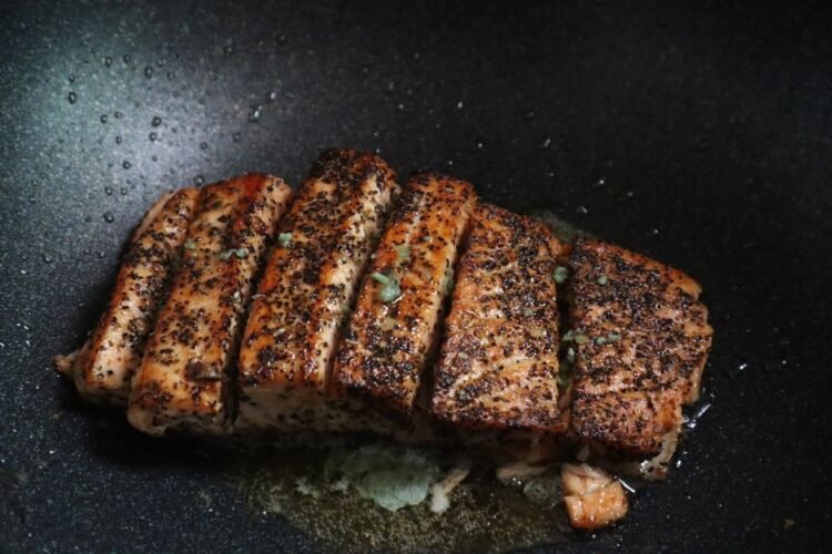 Bar Sauté au Gingembre, Lentilles Vertes et Wakamé