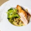 Blanc de Dinde Rôti, Pesto de Noix et Légumes Racines