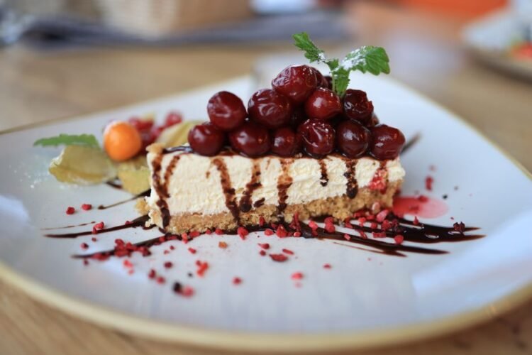 Fromage Vegan Coco Mariné, Tomates Cerises et Basilic