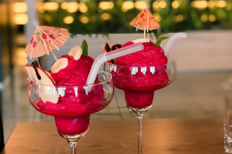Oubliez les sorbets : cette glace de supermarché provoque moins de pics de glycémie selon la médecin Jessie Inchauspé