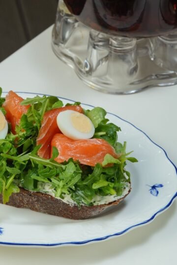 Truite Fumée Pochée, Crème Anisée, Roquette Poivrée