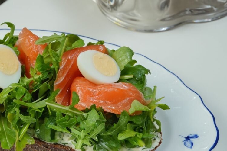 Truite Fumée Pochée, Crème Anisée, Roquette Poivrée