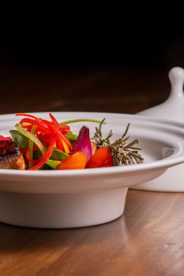 Foie Gras Poché, Légumes Marinés aux Agrumes