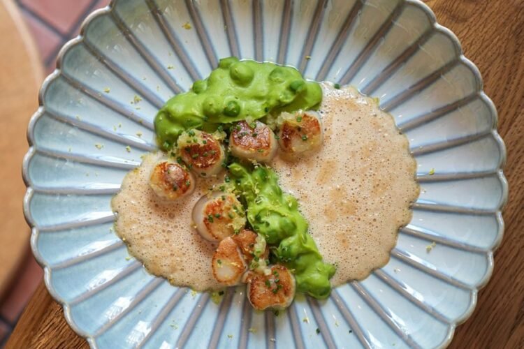 Noix de Saint-Jacques Vapeur, Guacamole Agrumes et Mangue