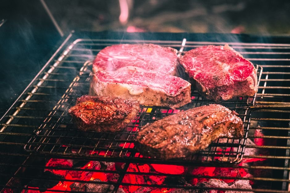Entrecôte Saisie au Wok et Brocolis Croustillants Entrecôte Saisie au Wok et Brocolis Croustillants
