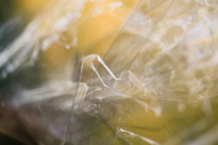 Film alimentaire : l’erreur la plus courante (et comment bien le poser pour une meilleure conservation)